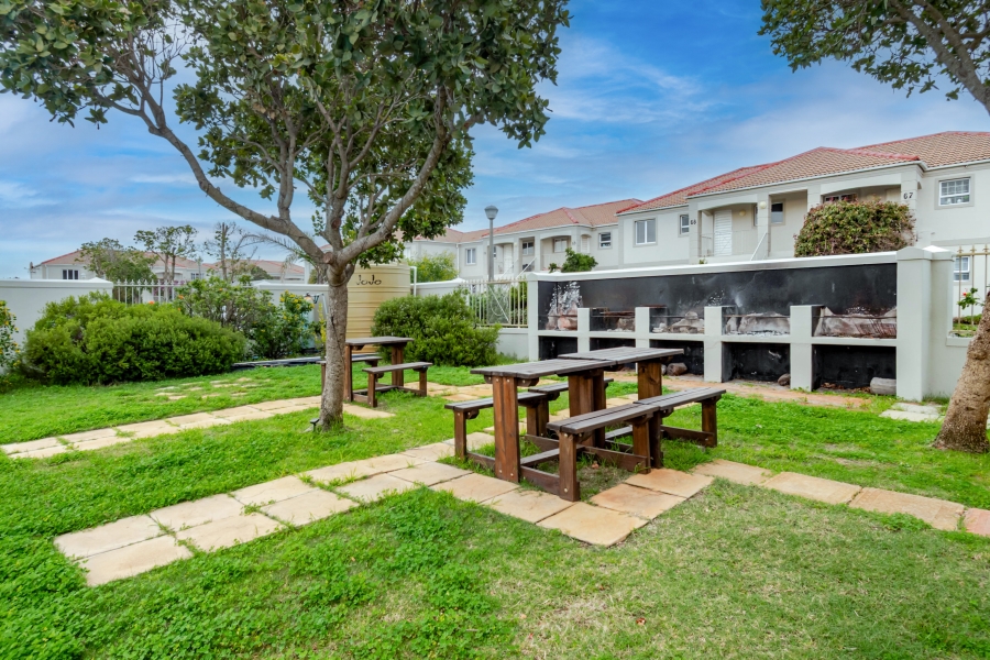 2 Bedroom Property for Sale in Royal Ascot Western Cape